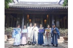 太燃！白天逛摊听民谣入夜追萤火蹦迪j9九